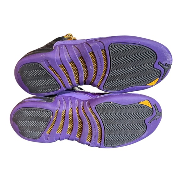 Jordan 12 Kids Sneakers in Black and “Field Purple” - Size 7Y - Picture 7 of 9